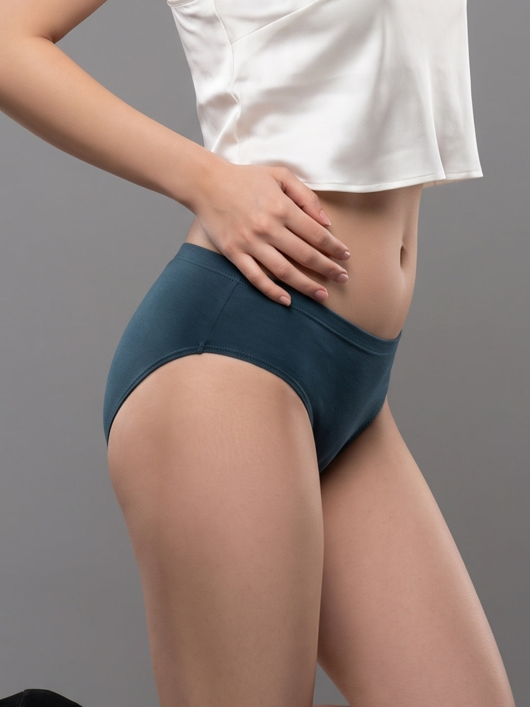 LOVZme Women Assorted Solid Hipster Panty (Pack of 3) - VELVET