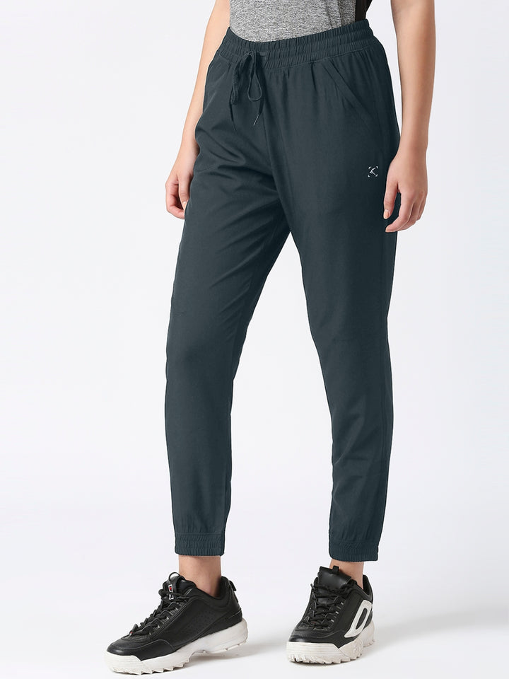 Women Steel Grey Solid Slim Fit Joggers Pant - GROOVER-STG