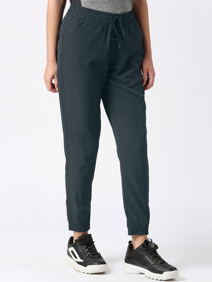 Women Steel Grey Solid Slim Fit Joggers Pant - GROOVER-STG
