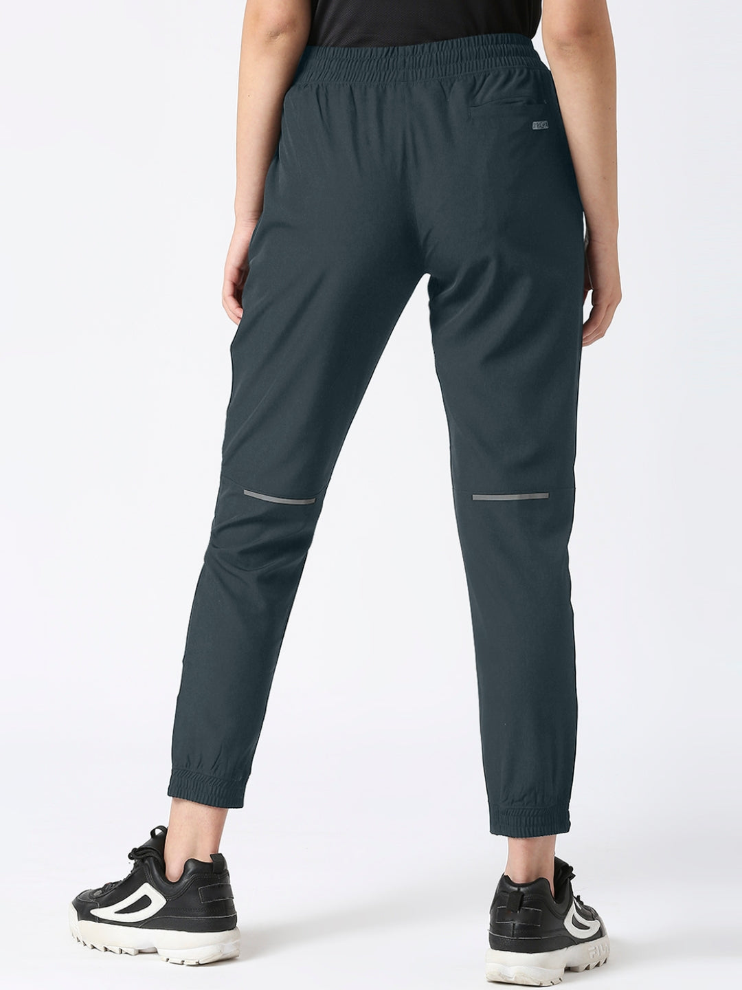 Women Steel Grey Solid Slim Fit Joggers Pant - GROOVER-STG
