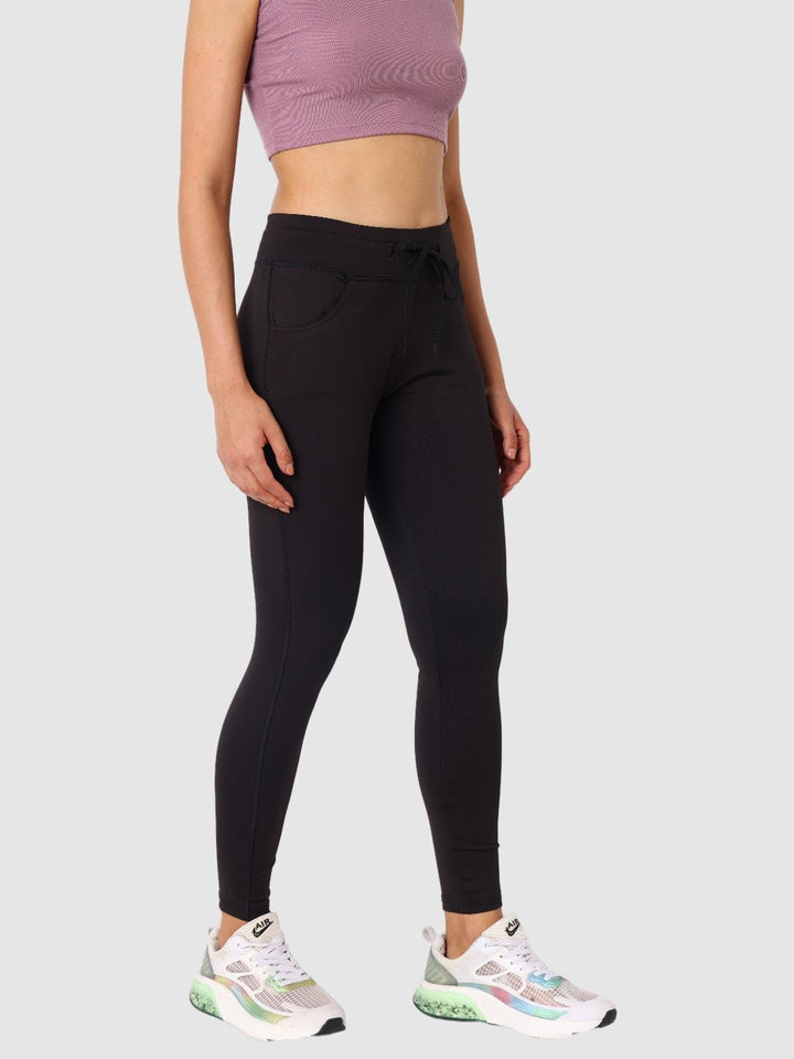 Women Black Solid Tights and Track Pant- Accolade - BK